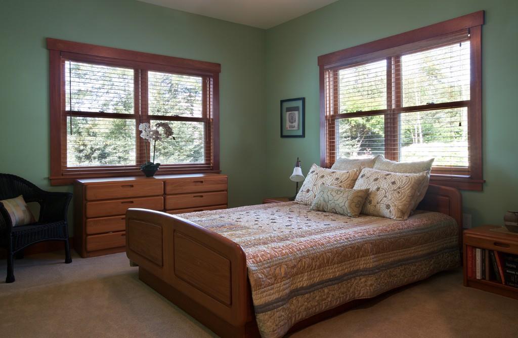 149 Treasure Point Road Tenants Harbor, ME 04860 - Photo 20 of 30 Guest bedroom
