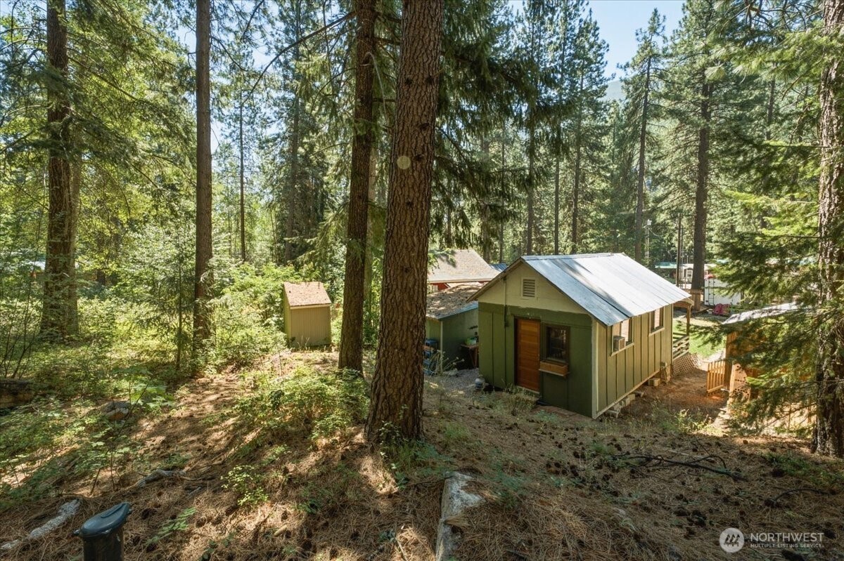 17964 Entiat River Road Entiat, WA 98822 - Photo 23 of 27