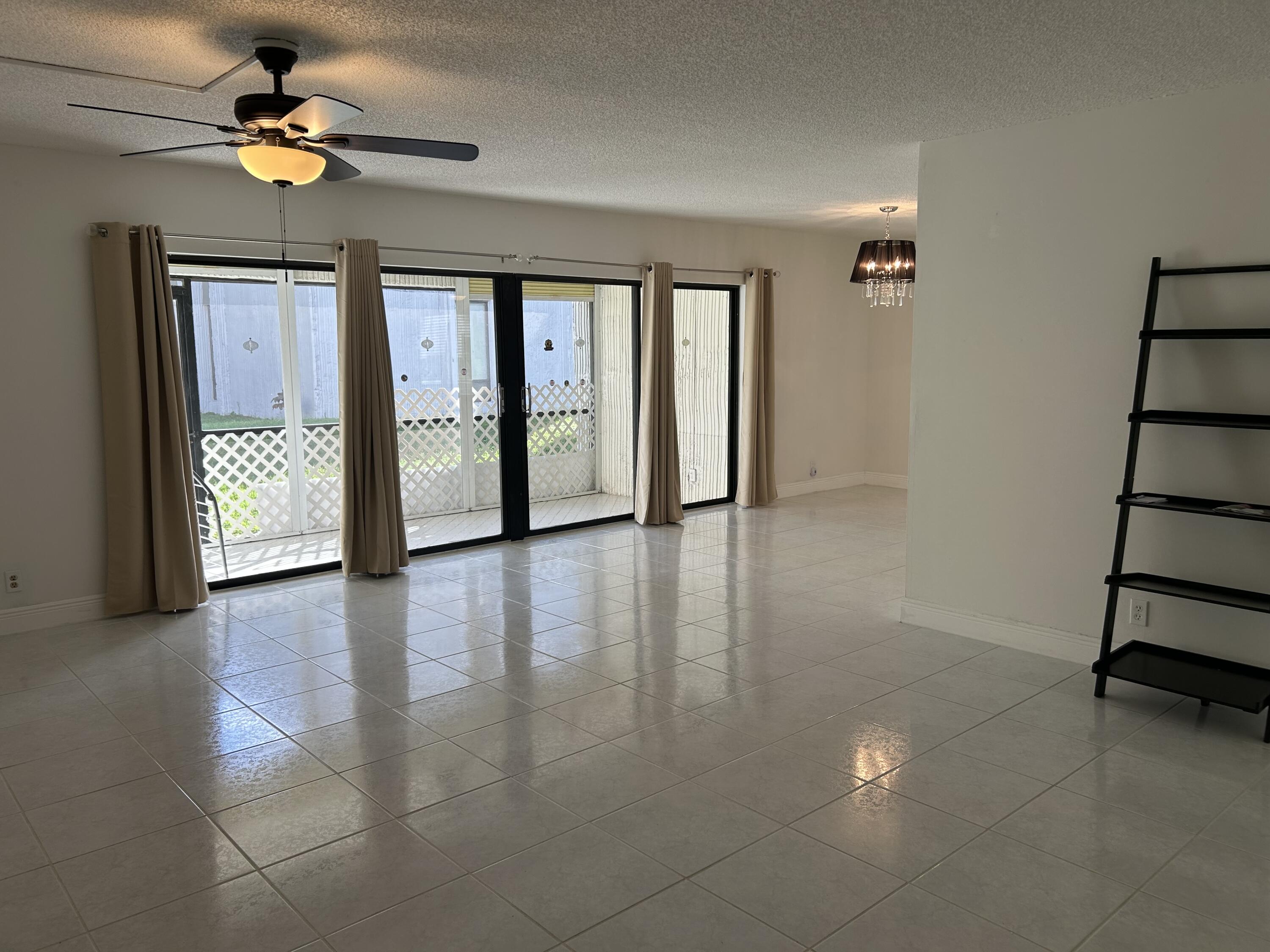 6514 Spring Bottom Way, Unit 125 Boca Raton, FL 33433 - Photo 4 of 27 Light & Bright Living Space
