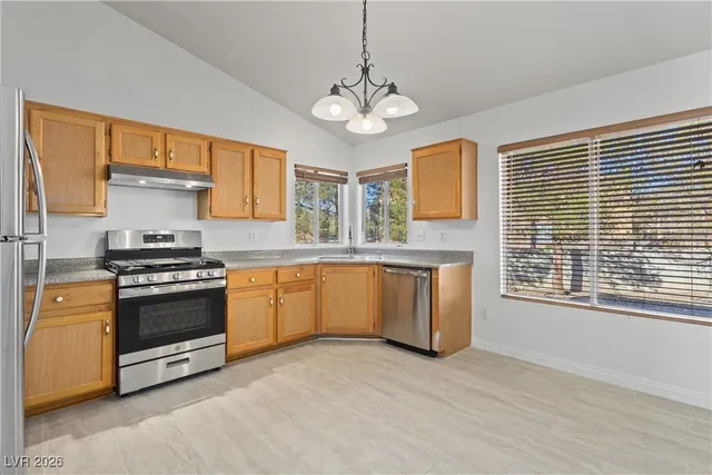 $2,250 | 9475 South Soloshine Street, Las Vegas, NV 89123