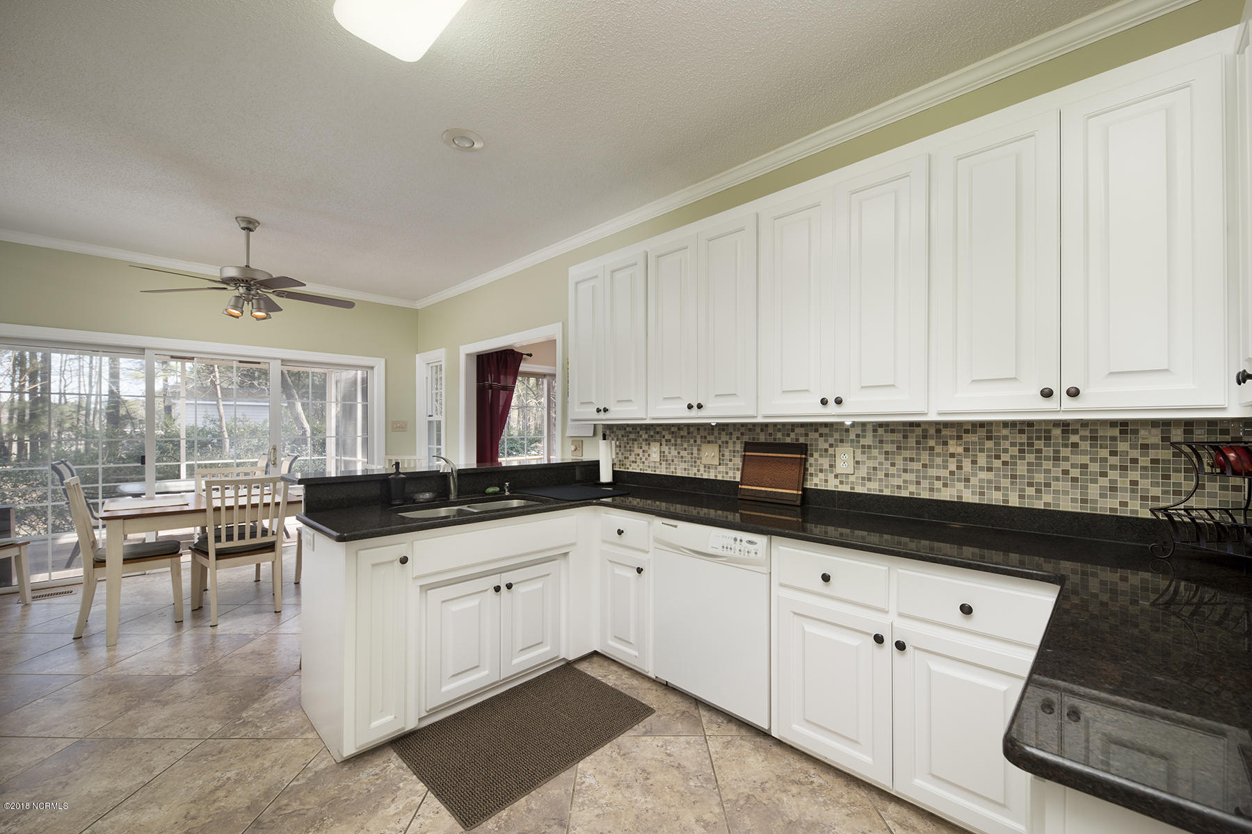 132 Geneva Road New Bern, NC 28562 - Photo 8 of 40 Granite Countertops