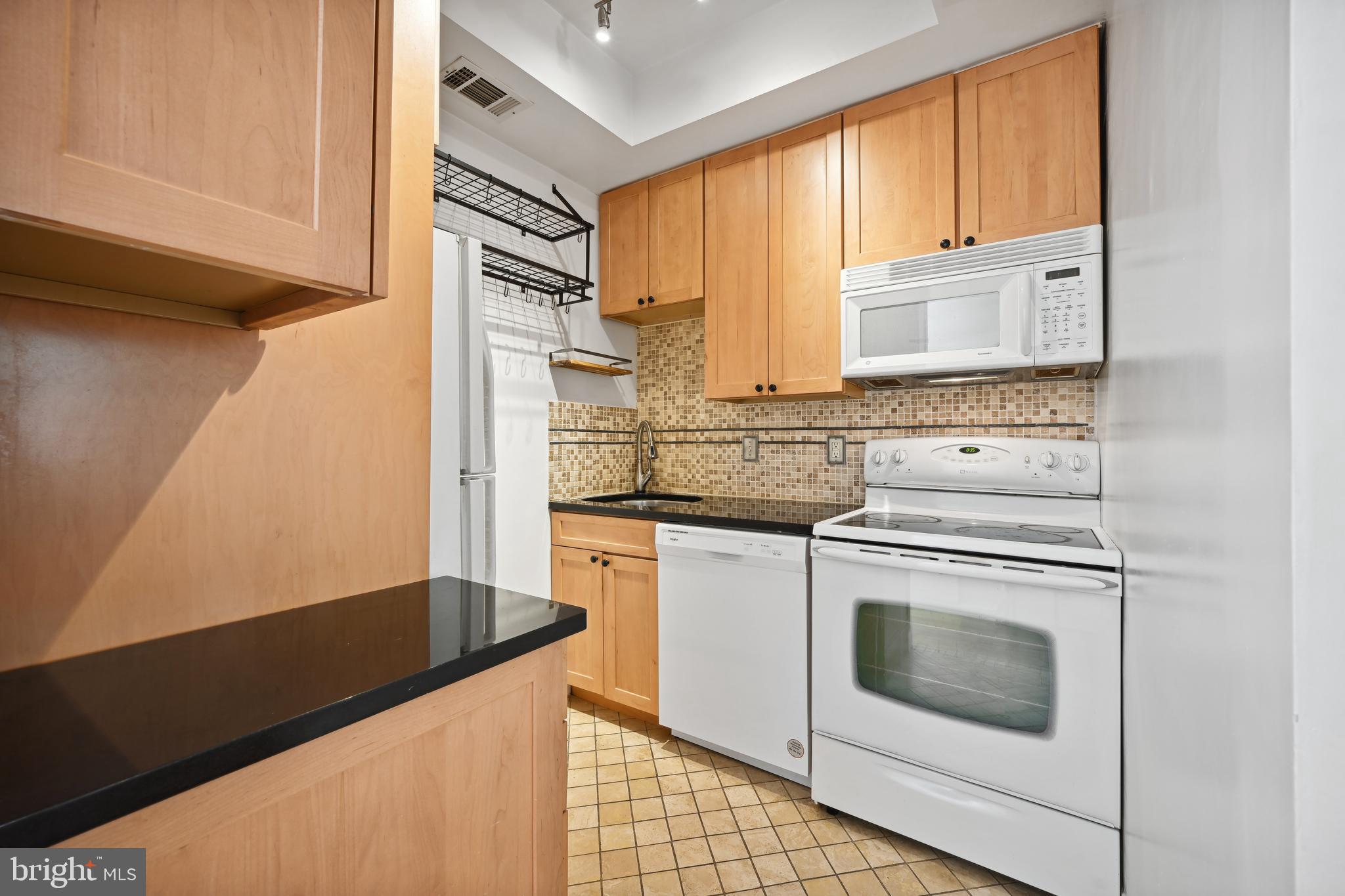 2111 O Street Northwest, Unit B Washington, DC 20037 - Photo 11 of 23