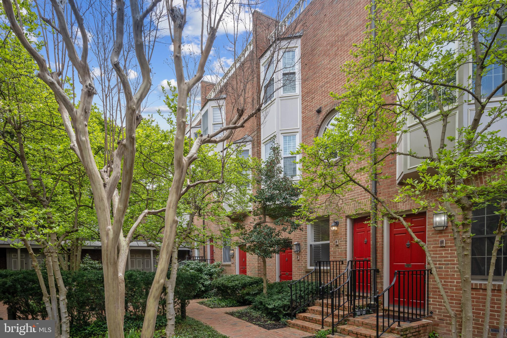 2111 O Street Northwest, Unit B Washington, DC 20037 - Photo 19 of 23
