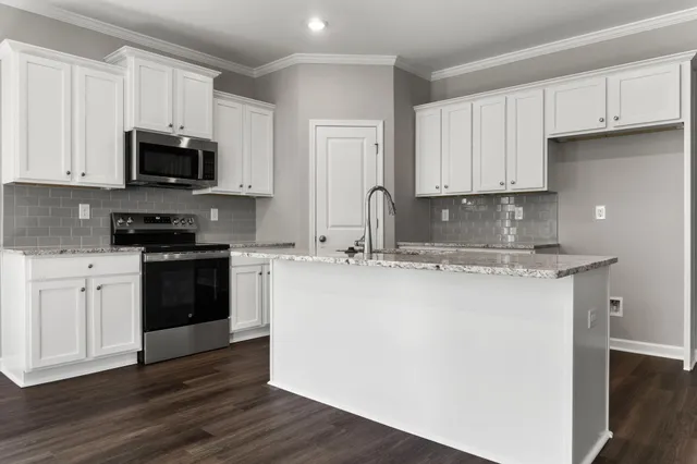 $291,900 | 438 Narrow Brg Court, Aiken, SC 29801