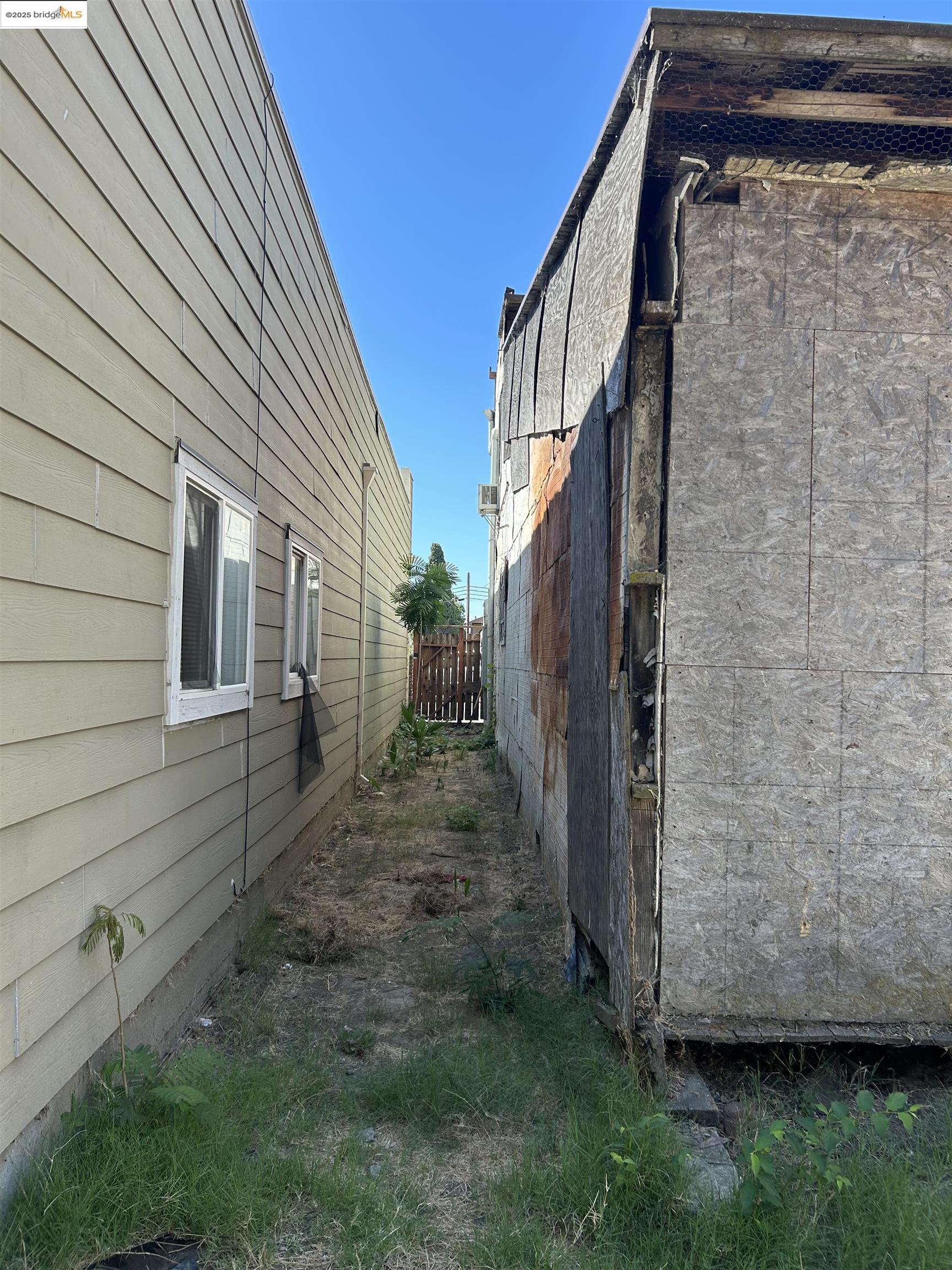 39 Main Street Isleton, CA 95641 - Photo 24 of 29 a view of a back yard of the house