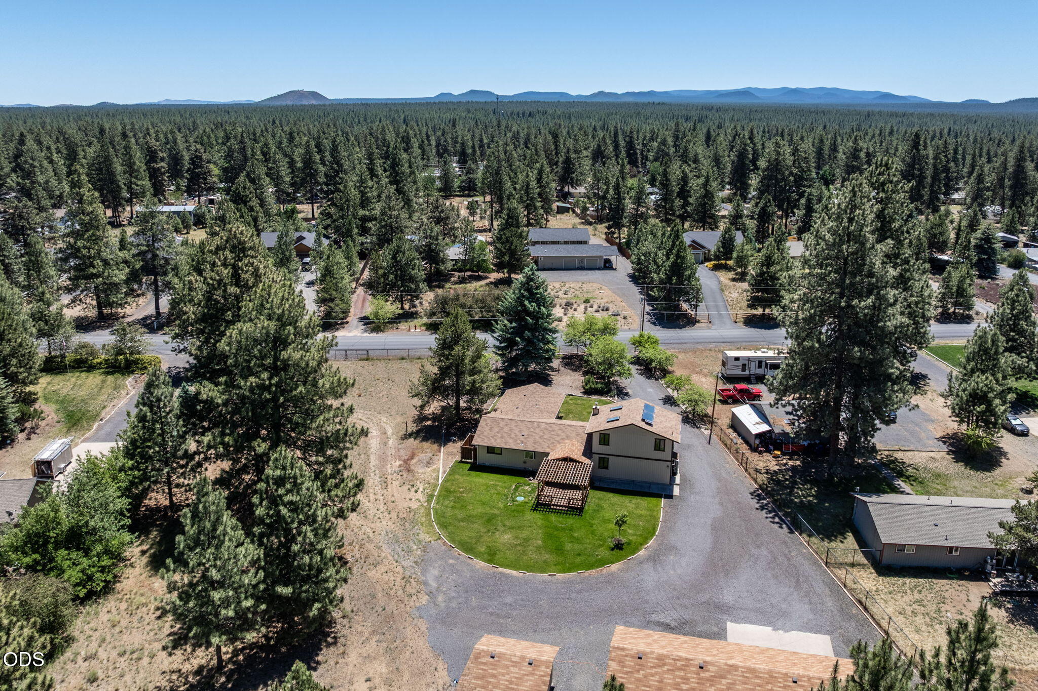19572 Apache Road Bend, OR 97702 - Photo 65 of 71