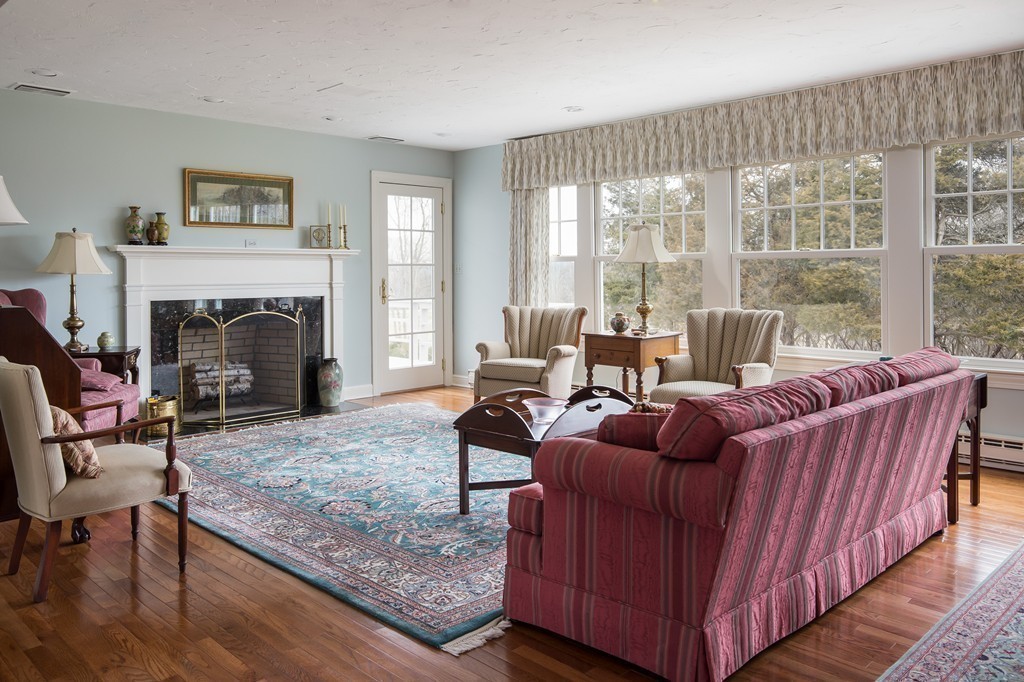 777 R Salem End Road Framingham, MA 01702 - Photo 3 of 30