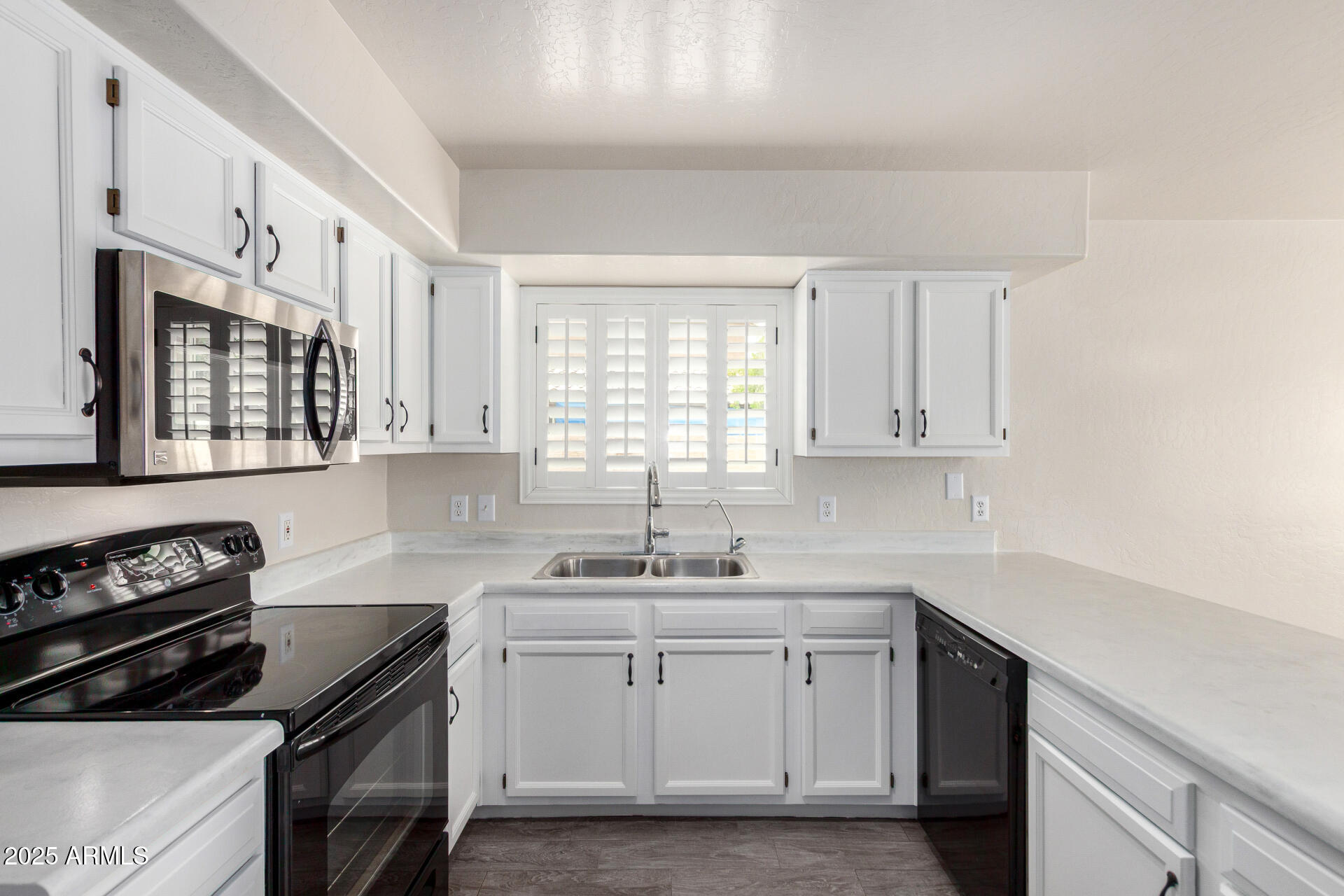 126 South Bay Drive Gilbert, AZ 85233 - Photo 14 of 36 14 - Bay