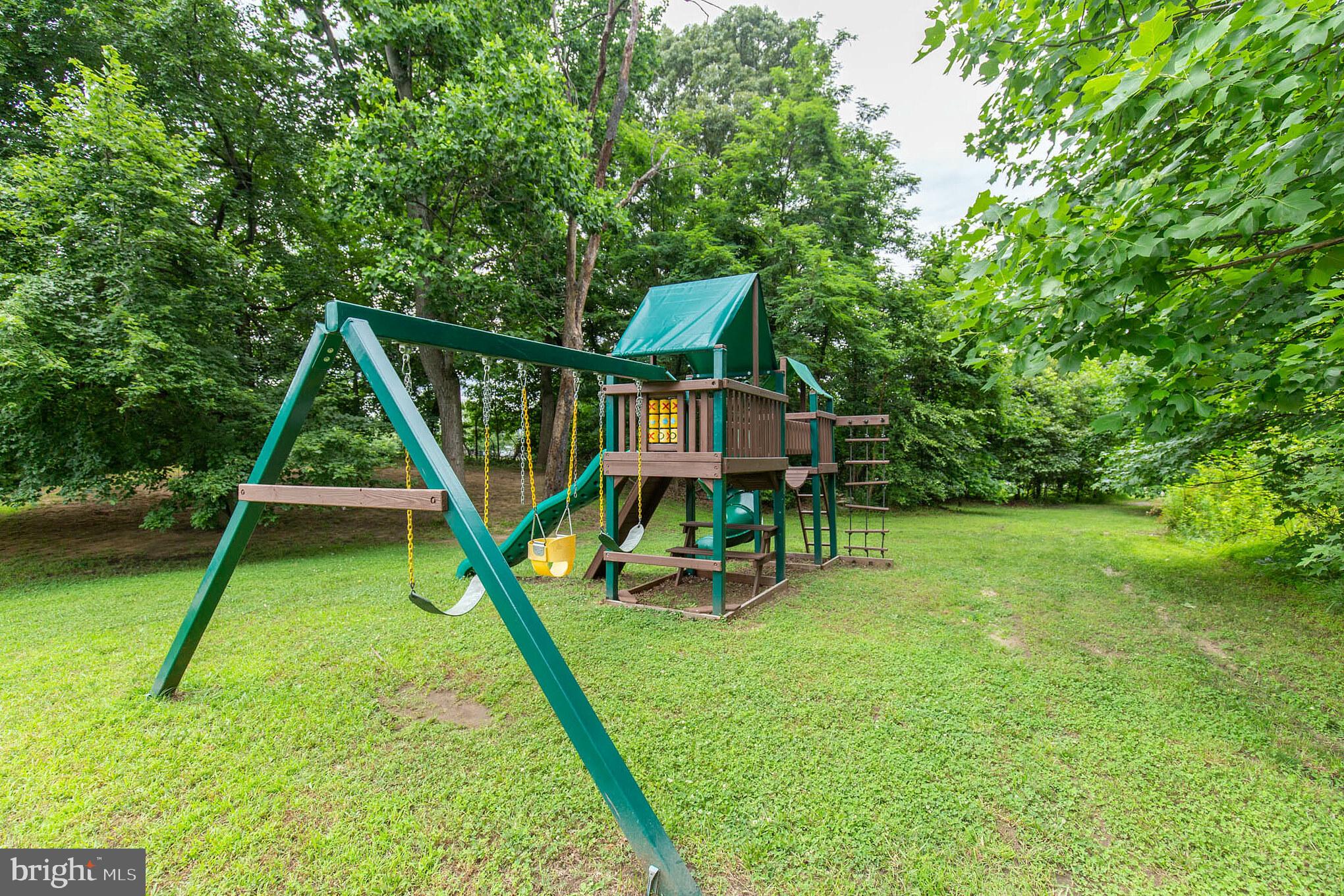 8965 Lightning Lane Owings, MD 20736 - Photo 35 of 45