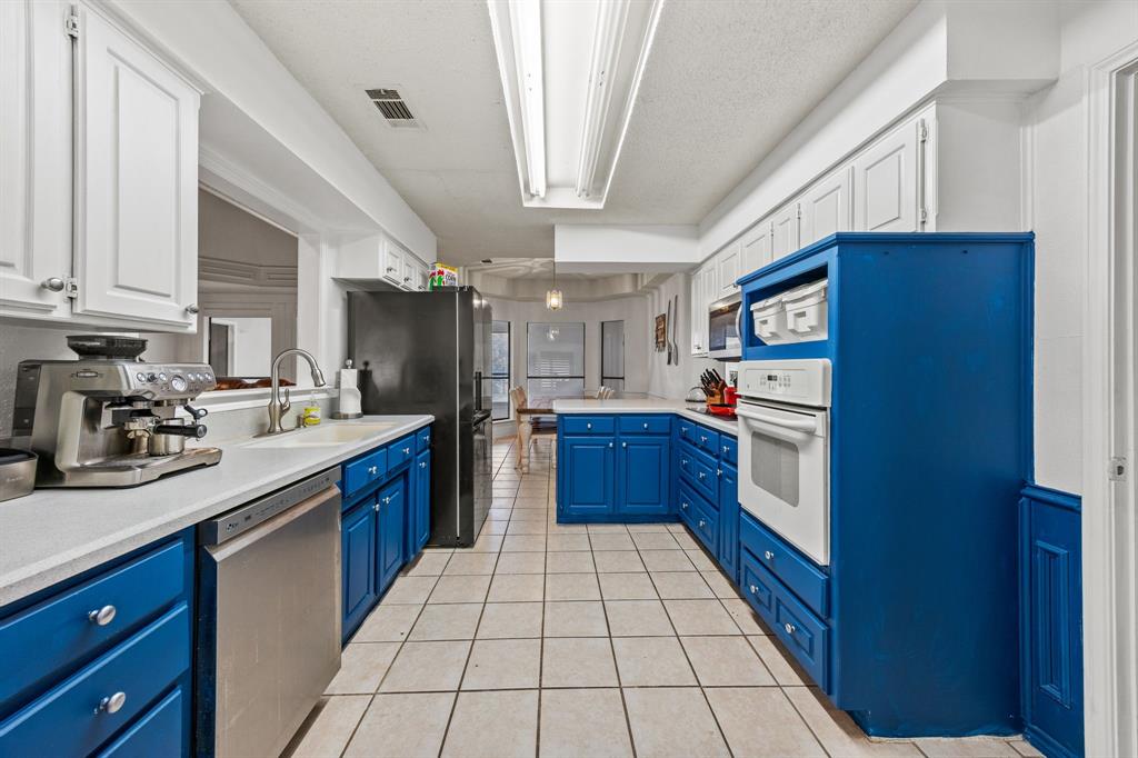 5301 West Caylor Road Fort Worth, TX 76244 - Photo 7 of 27