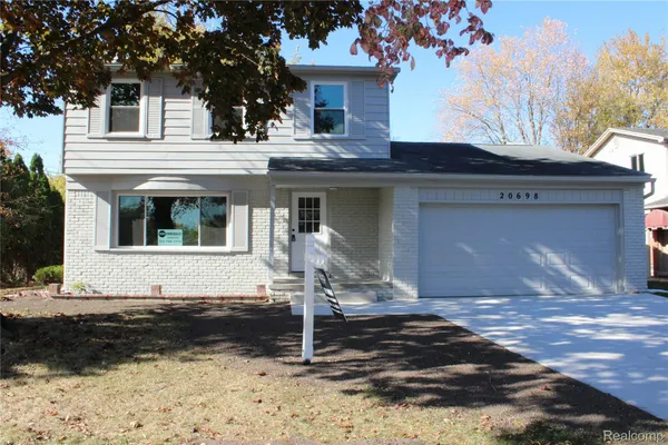 $349,000 | 20698 Coachwood Road, Riverview, MI 48193