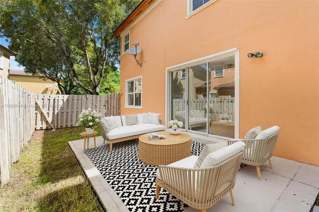 $695,000 | 8450 Northwest 113th Place, Doral, FL 33178