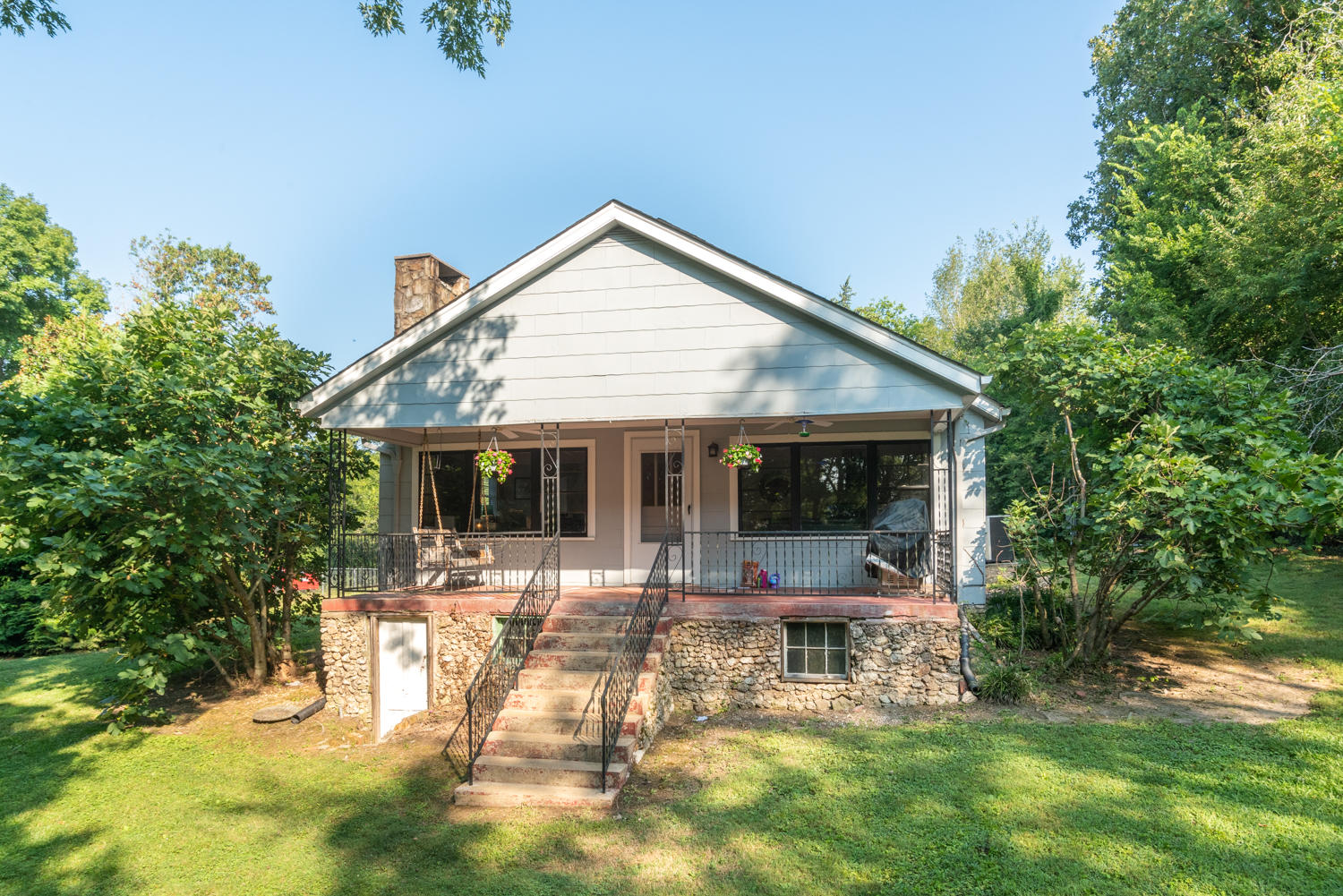 6928 Glover Road Chattanooga, TN 37416 - Photo 1 of 25 6928_Glover_Rd_05