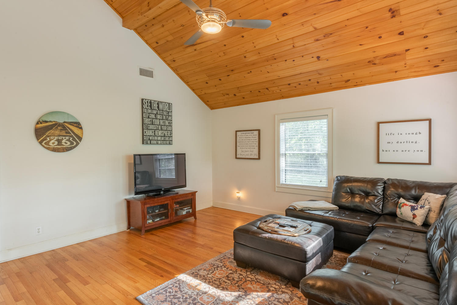 6928 Glover Road Chattanooga, TN 37416 - Photo 17 of 25 6928_Glover_Rd_11