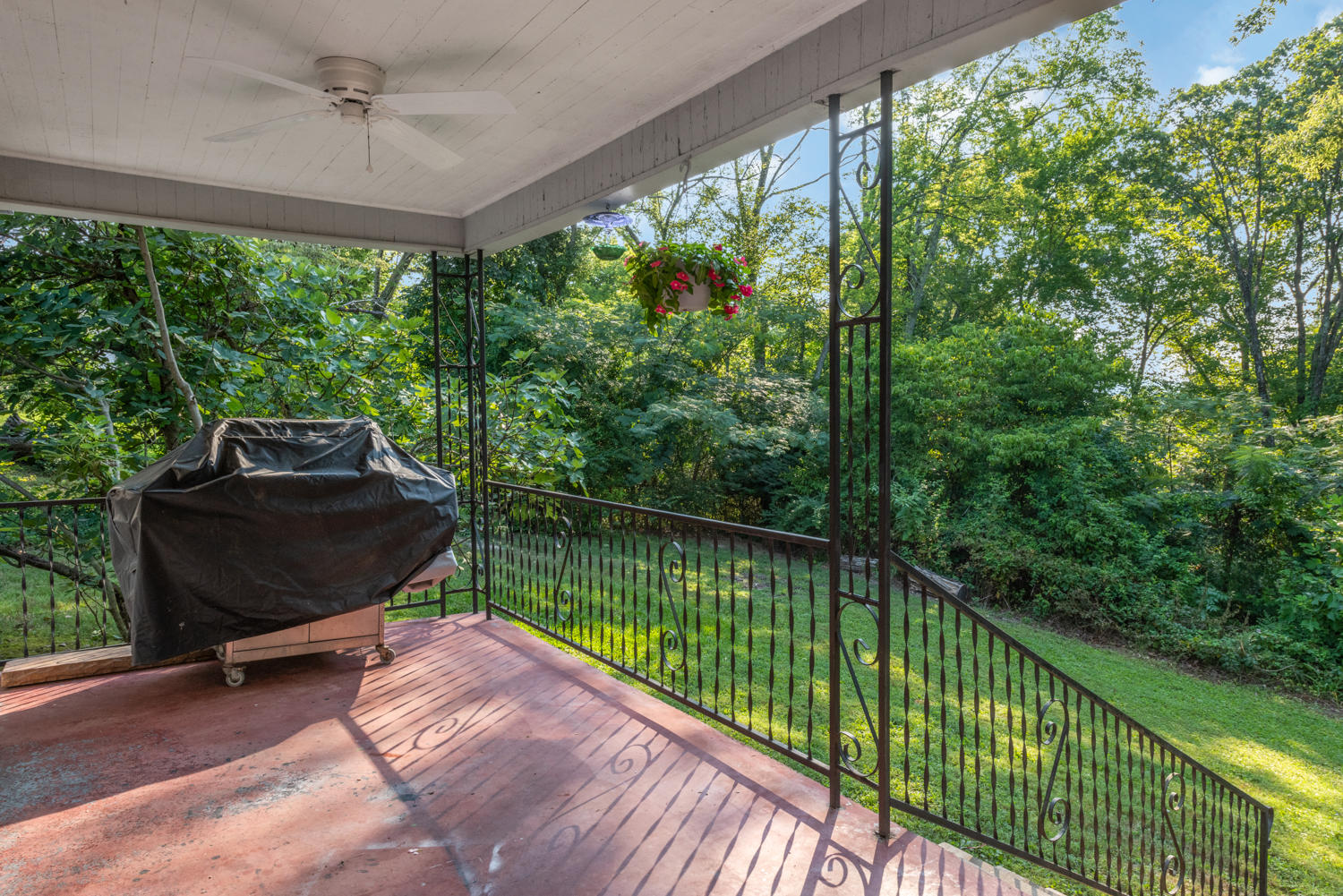 6928 Glover Road Chattanooga, TN 37416 - Photo 23 of 25 6928_Glover_Rd_07