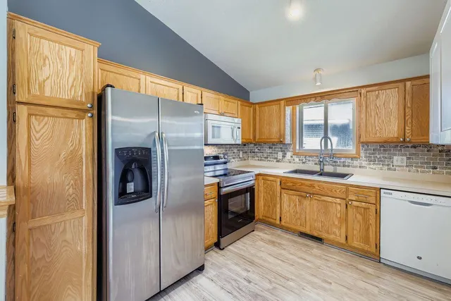 $299,900 | 25659 Forest Blvd Court, Wyoming, MN 55092