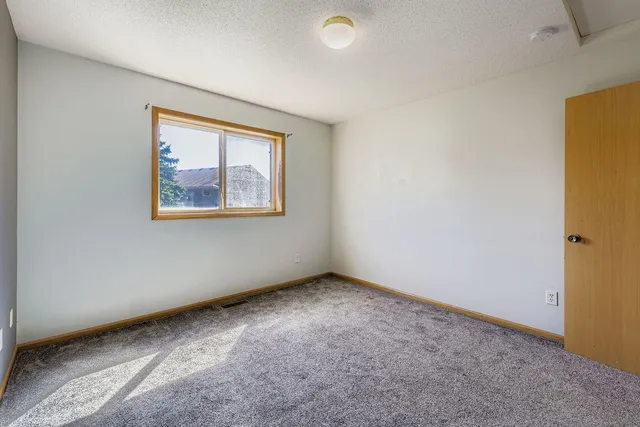 $299,900 | 25659 Forest Blvd Court, Wyoming, MN 55092