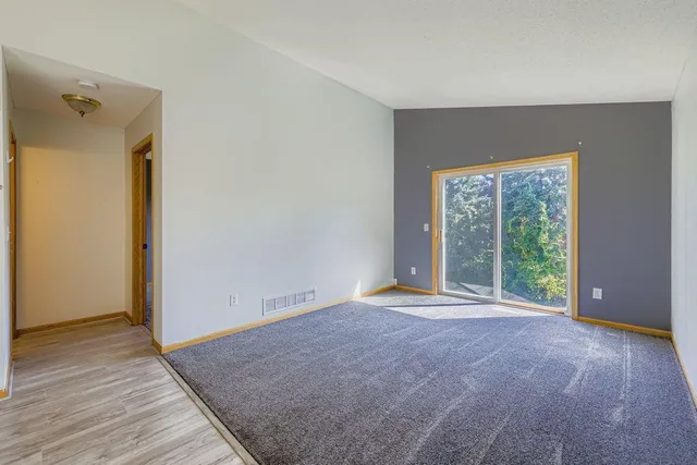 $299,900 | 25659 Forest Blvd Court, Wyoming, MN 55092