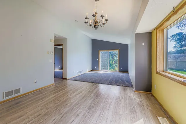 $299,900 | 25659 Forest Blvd Court, Wyoming, MN 55092