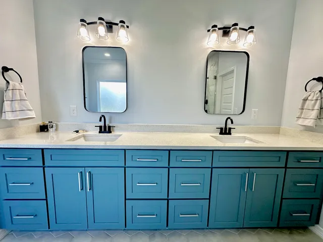 $824,995 | 335 Club House Drive East, Freeport, FL 32439