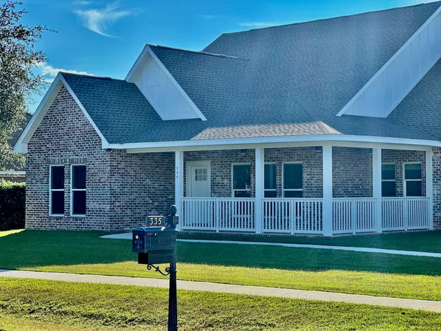 $824,995 | 335 Club House Drive East, Freeport, FL 32439