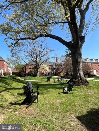 $2,350 | 715 South Washington Street, Unit C32, Alexandria, VA 22314