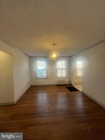 $2,350 | 715 South Washington Street, Unit C32, Alexandria, VA 22314