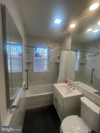 $2,350 | 715 South Washington Street, Unit C32, Alexandria, VA 22314