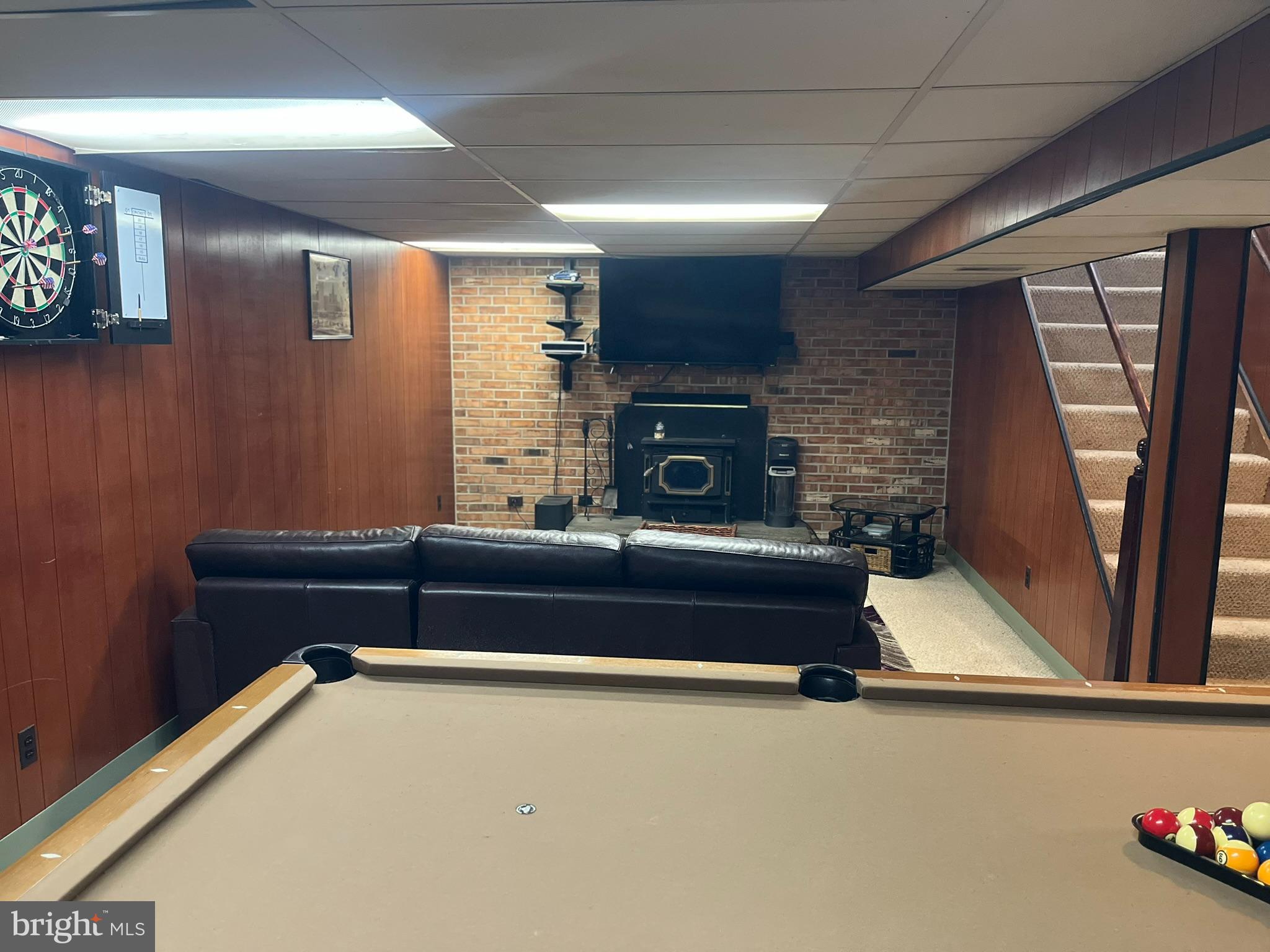 3806 Byxbee Road Randallstown, MD 21133 - Photo 14 of 18 a room with furniture