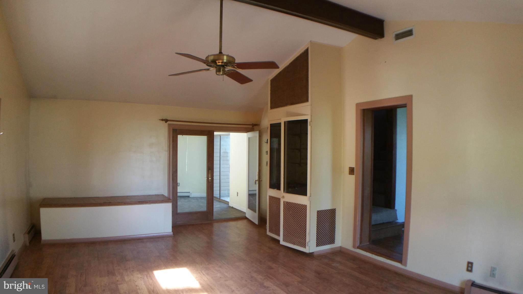 6311 Clevelandtown Road Boonsboro, MD 21713 - Photo 7 of 30 Family Room