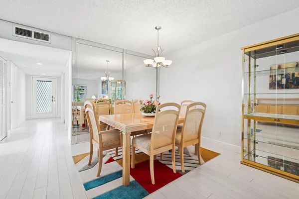 $240,000 | 15450 Pembridge Avenue, Unit 192, Delray Beach, FL 33484