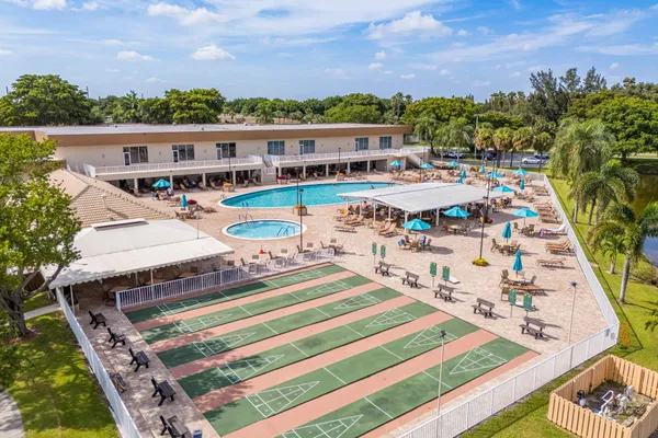 $240,000 | 15450 Pembridge Avenue, Unit 192, Delray Beach, FL 33484