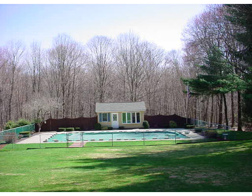 199 Kibbe Road East Longmeadow, MA 01028 - Photo 2 of 9 Gallery Image 2
