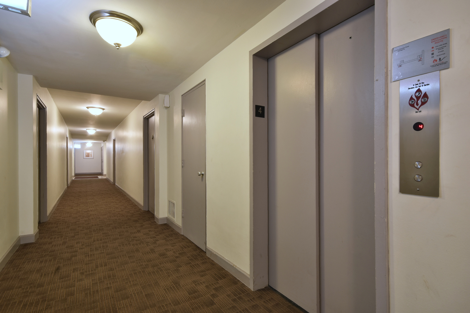 6118 North Sheridan Road, Unit 406 Chicago, IL 60660 - Photo 5 of 26 a view of hallway