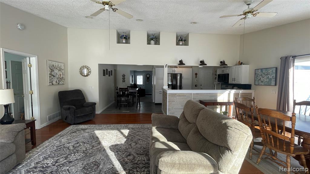 7120 Lapeer Road Davison, MI 48423 - Photo 18 of 48