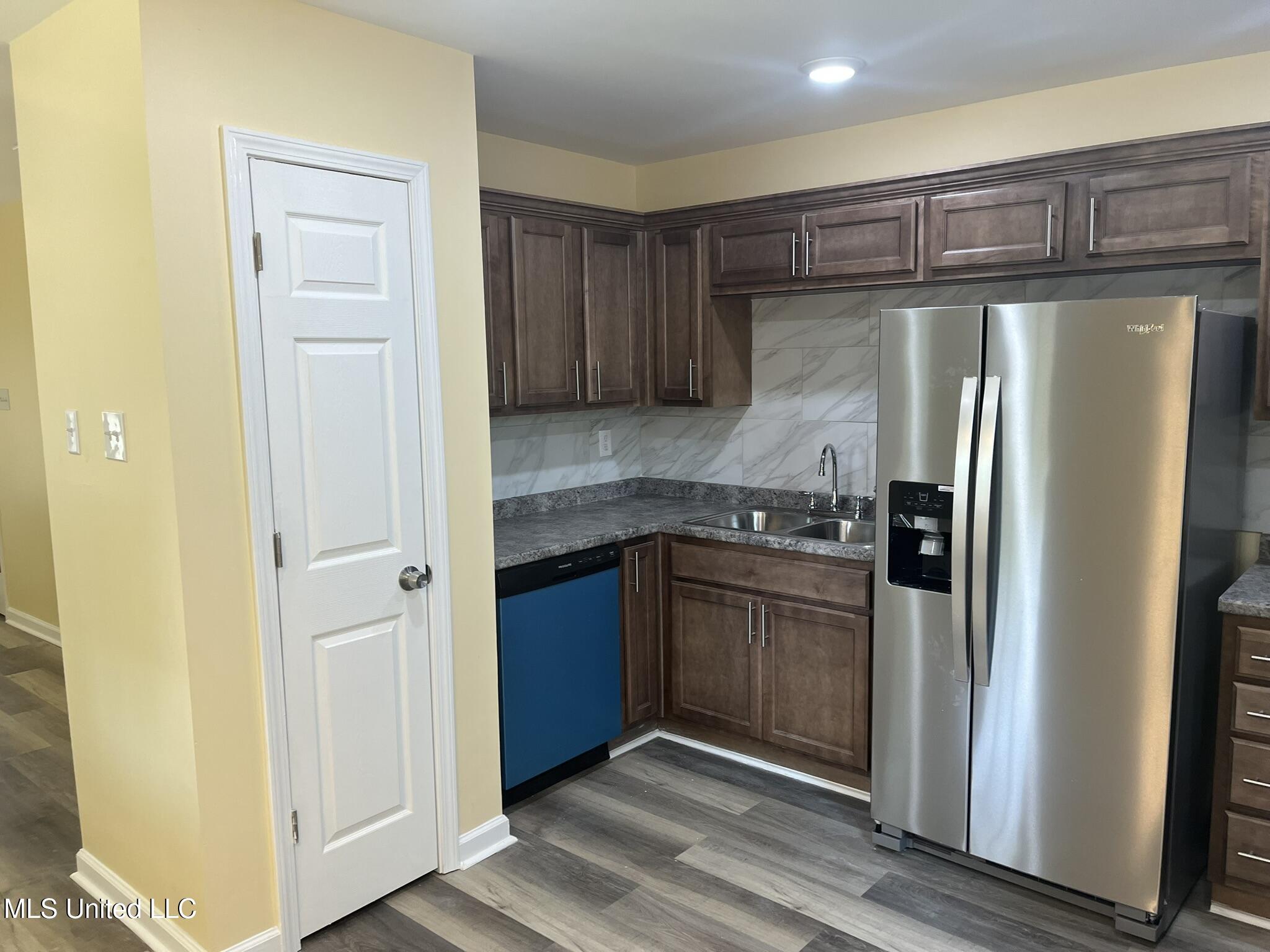 108 Homestead Lane Coldwater, MS 38618 - Photo 6 of 15 IMG_2695