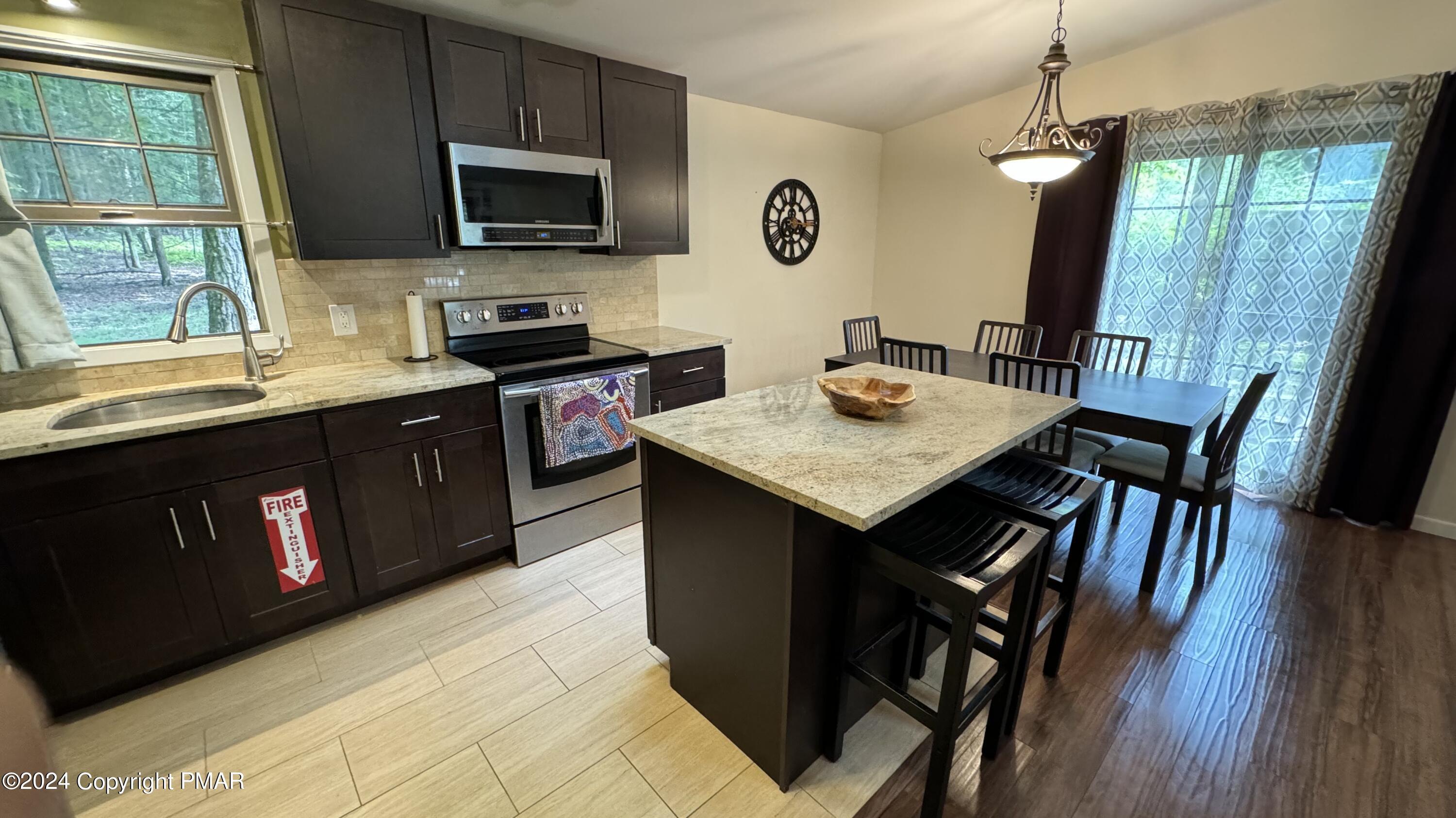 11 Fern Path Road Stroudsburg, PA 18360 - Photo 14 of 29 kitchen