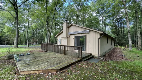 $2,300 | 11 Fern Path Road, Stroudsburg, PA 18360