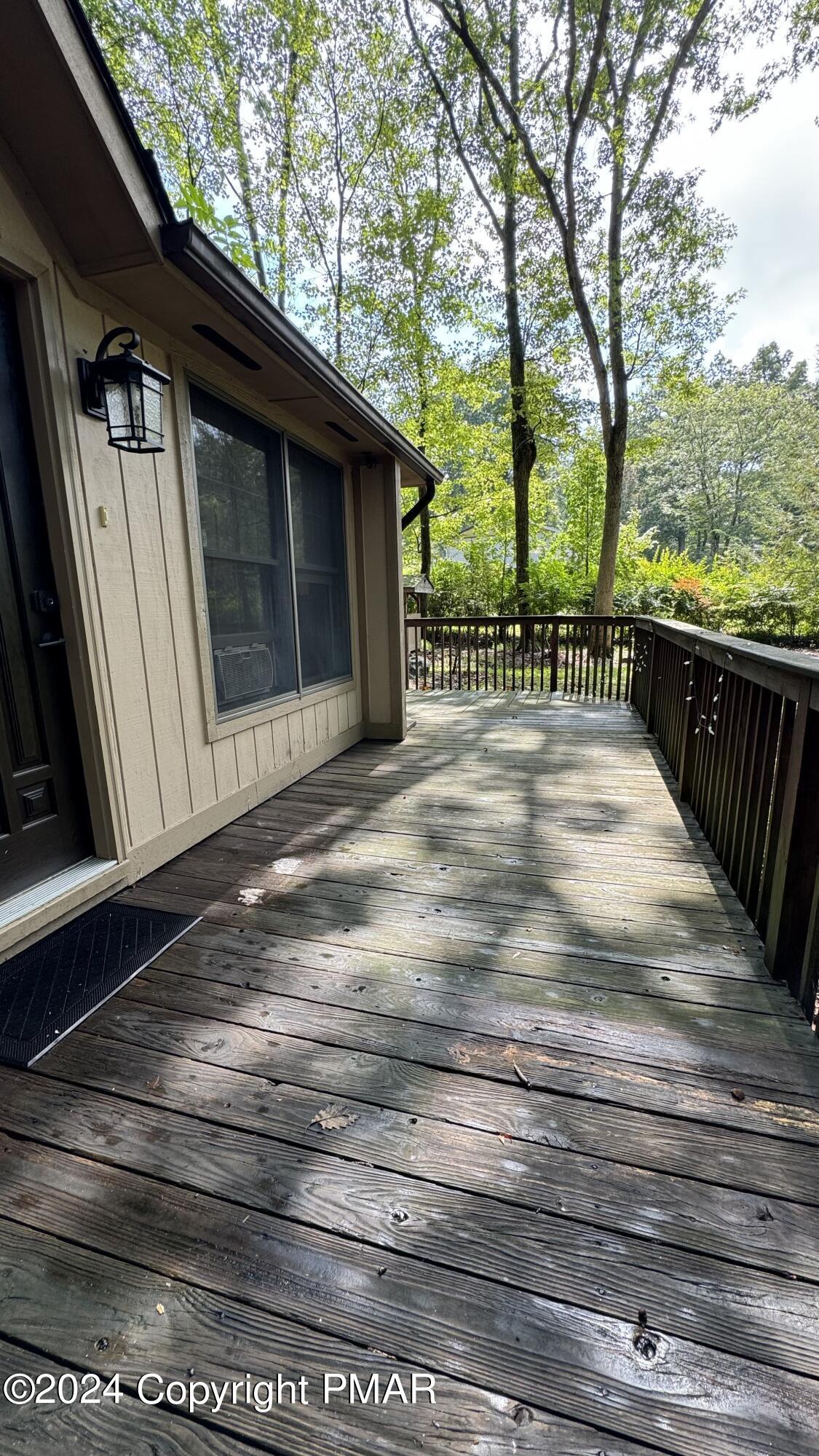 11 Fern Path Road Stroudsburg, PA 18360 - Photo 4 of 29 front deck