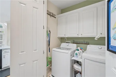 $1,095,000 | 2404 Loxford Lane, Alpharetta, GA 30009