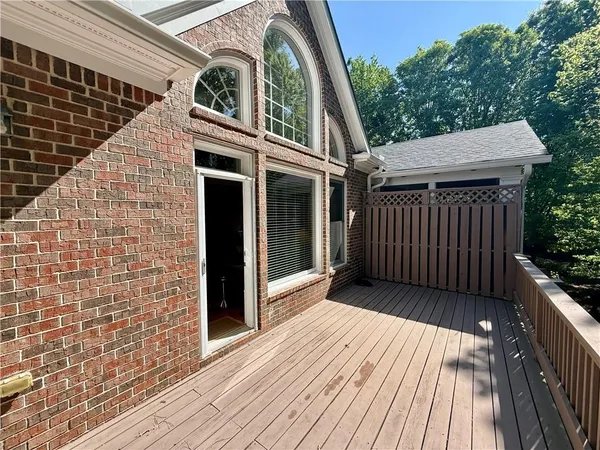$1,095,000 | 2404 Loxford Lane, Alpharetta, GA 30009