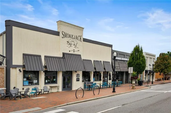 $1,095,000 | 2404 Loxford Lane, Alpharetta, GA 30009