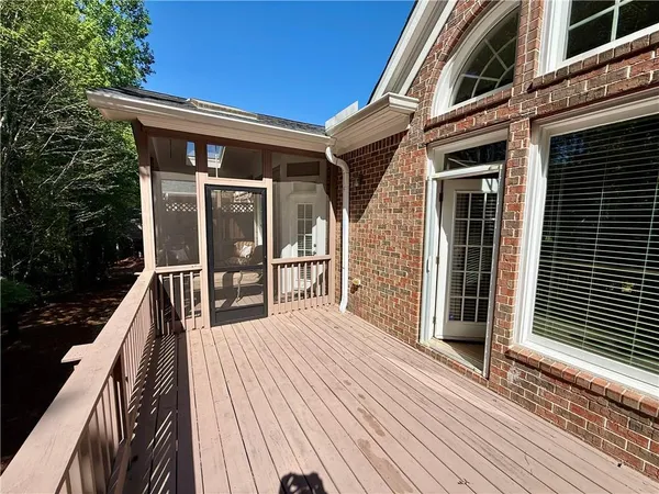 $1,095,000 | 2404 Loxford Lane, Alpharetta, GA 30009