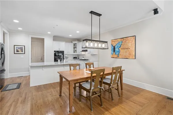 $1,095,000 | 2404 Loxford Lane, Alpharetta, GA 30009