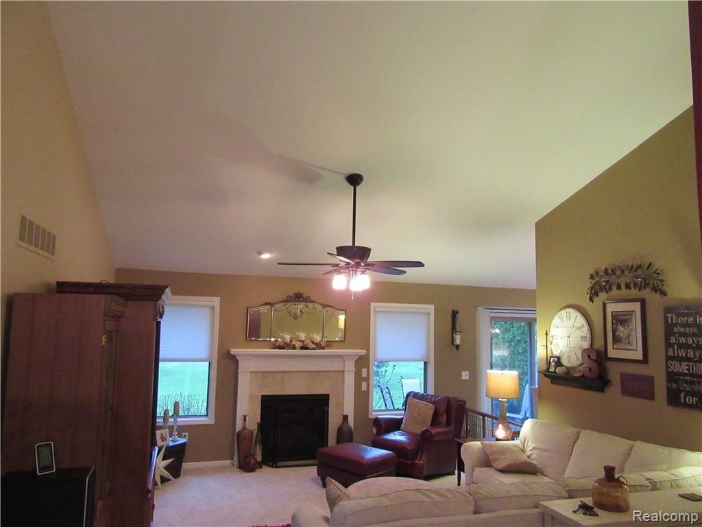 21460 Timber Ridge Drive Woodhaven, MI 48183 - Photo 4 of 50