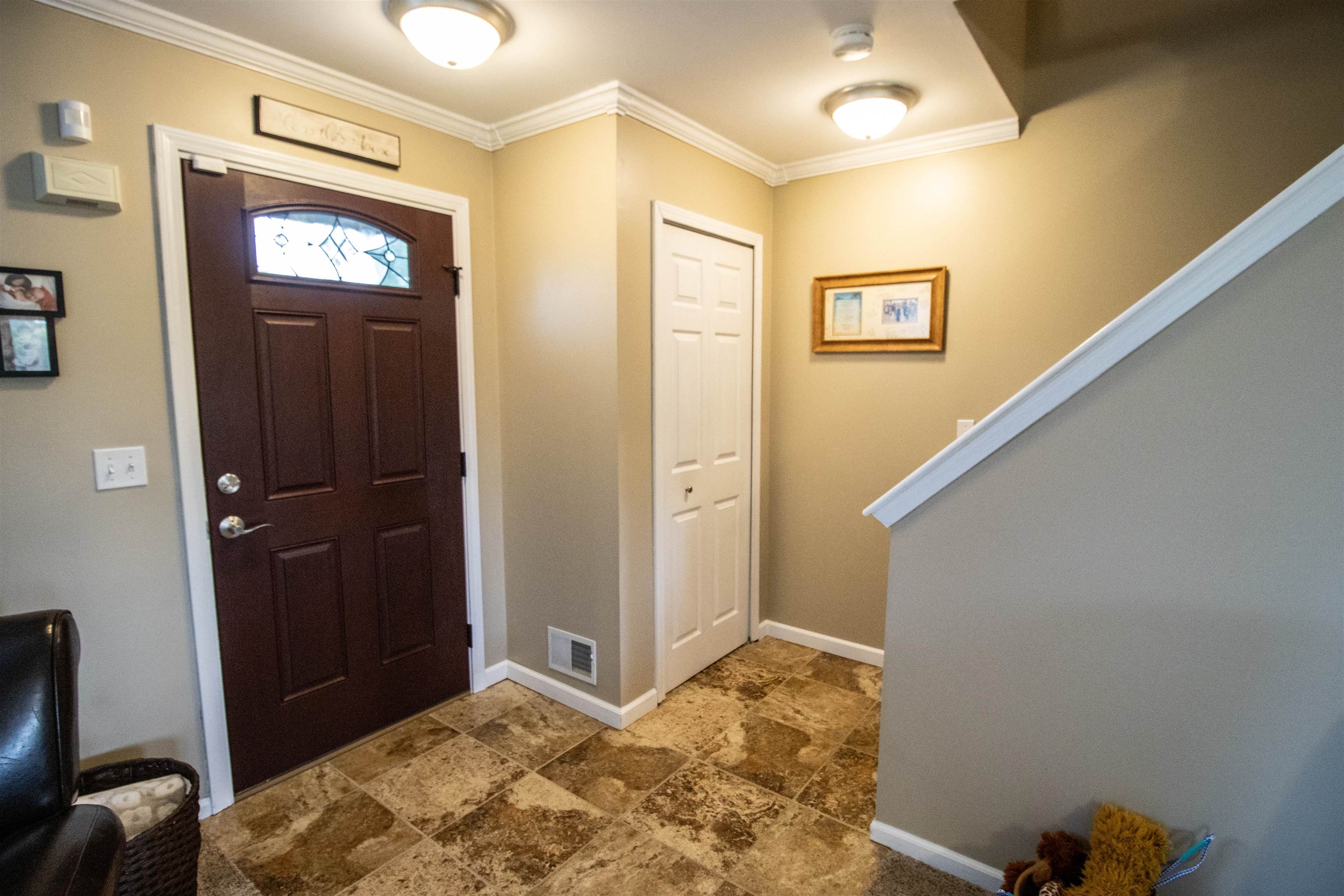 321 Rustic Trail Linden, MI 48451 - Photo 3 of 68 50189063-b53bac98-f0f2-4cd3-a328-69718a92bae3.JPG