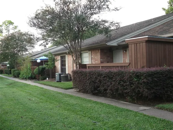 $1,100 | 8801 Hammerly Boulevard, Unit 1606, Houston, TX 77080