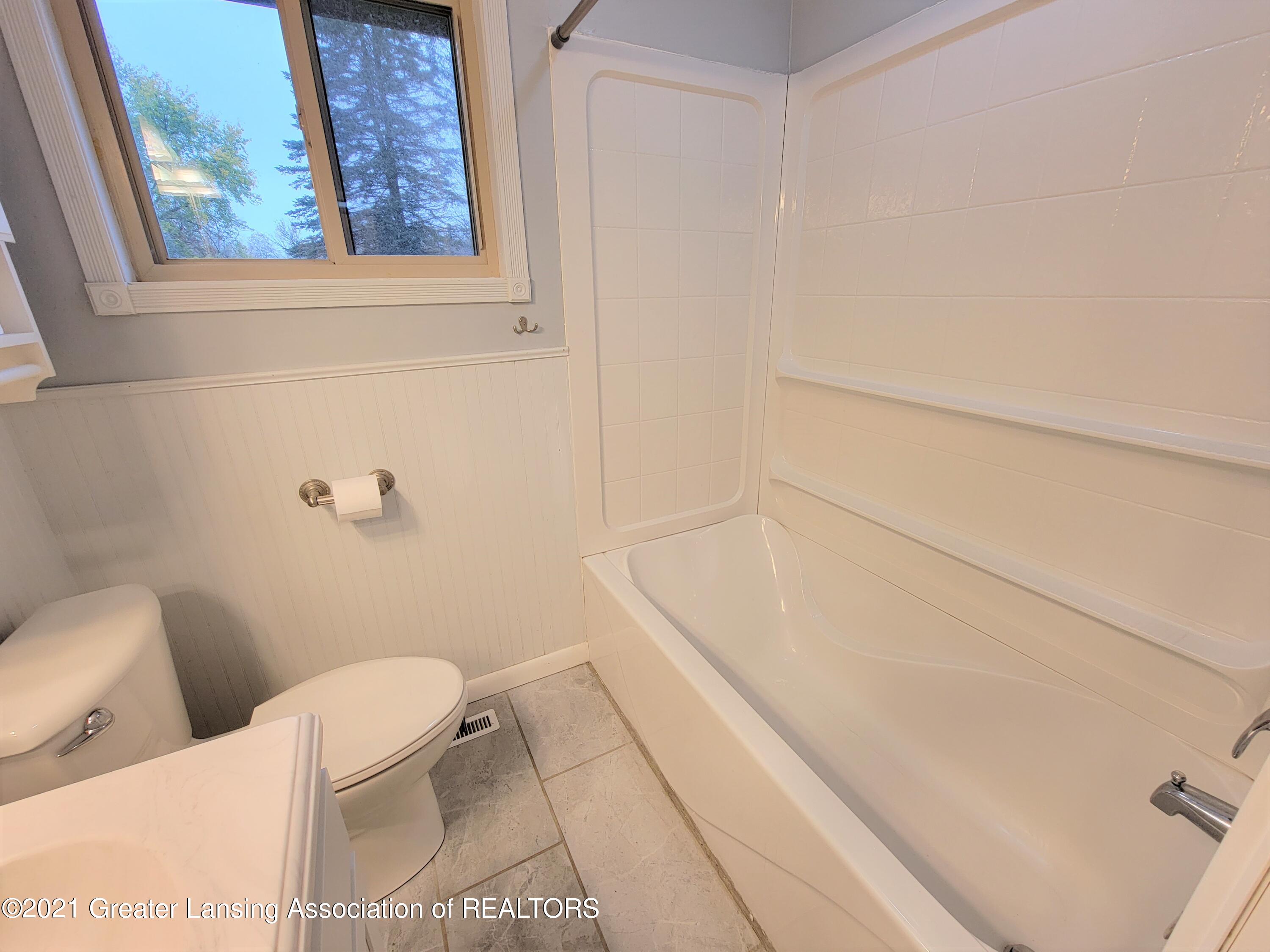 5937 Sleight Road Bath, MI 48808 - Photo 21 of 57 20211029_125004