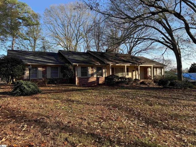 $422,500 | 8 Roe Court, Greenville, SC 29617