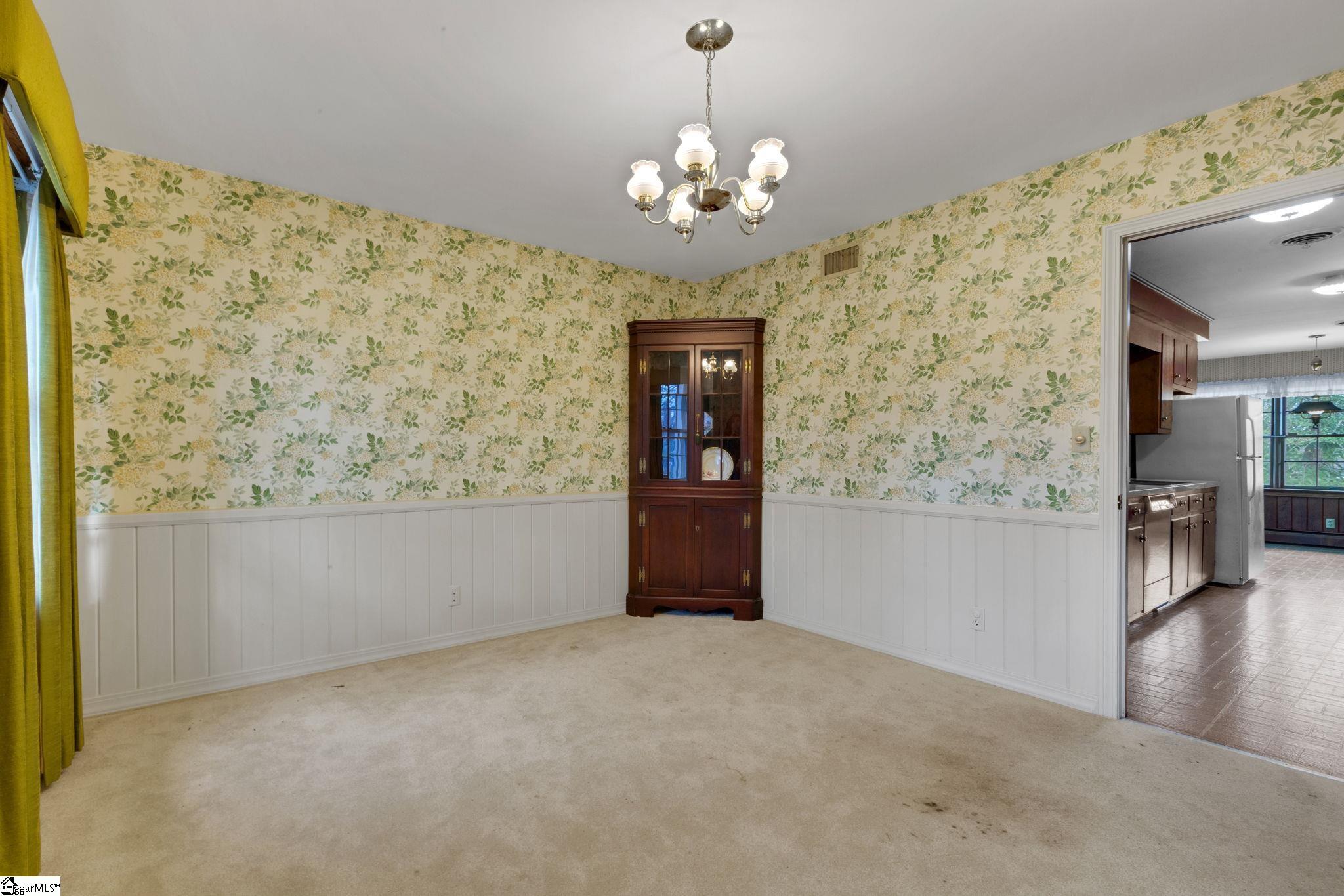 8 Roe Court Greenville, SC 29617 - Photo 12 of 35